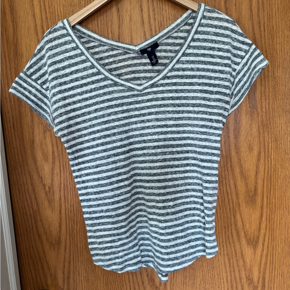 GAP White and Gray Fitted Ribbed Short Sleeve Tee